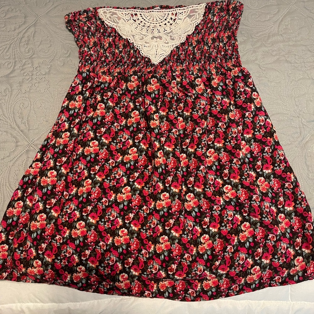 Junior’s Strapless Shirt